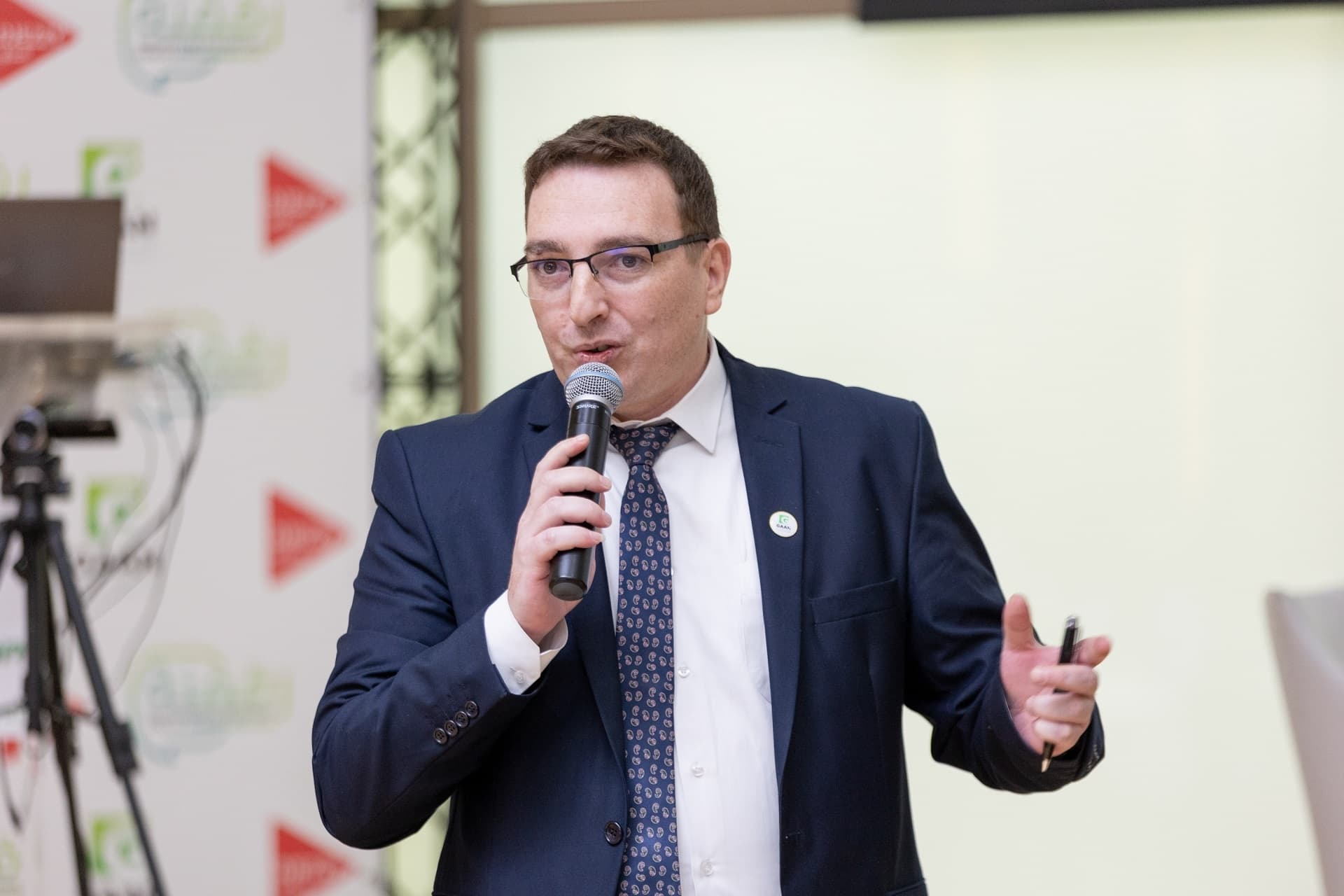Portrait d'Omar Ali Yahia, Directeur Général de Beeform Academy