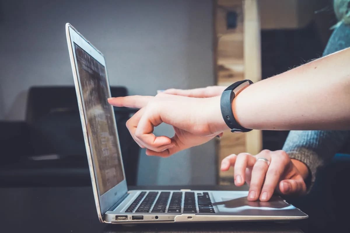 Les 5 compétences digitales indispensables en entreprise