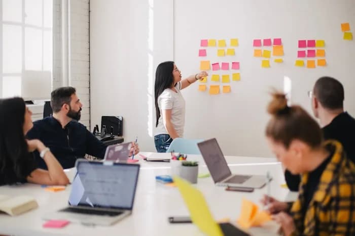 Beeform sur Rakmana — Le E-Learning algérien présenté sur la chaîne Rakmana